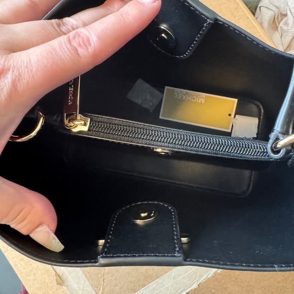 Michael Kors bag - Picture 3 of 3